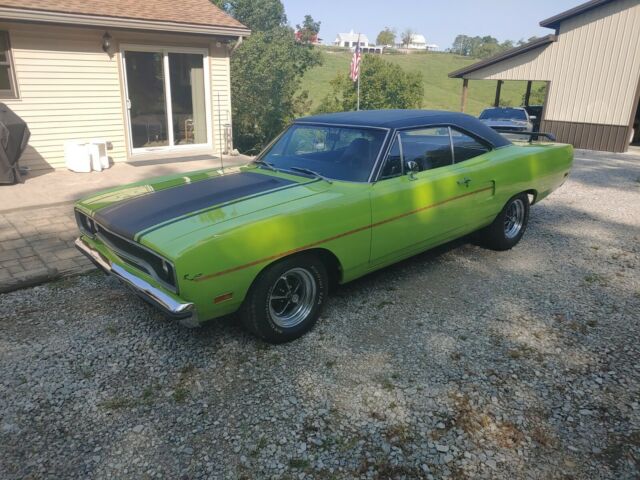 Plymouth Road Runner 1970 image number 2