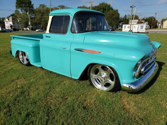 Chevrolet Pickup 1957 image number 11