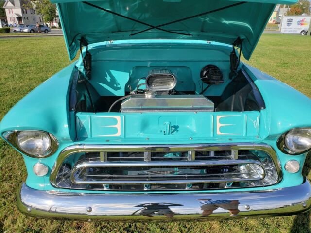 Chevrolet Pickup 1957 image number 16