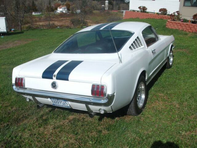 Ford Mustang 1965 image number 1