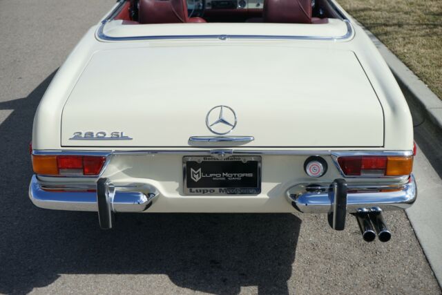 Mercedes-Benz SL-Class 1970 image number 10