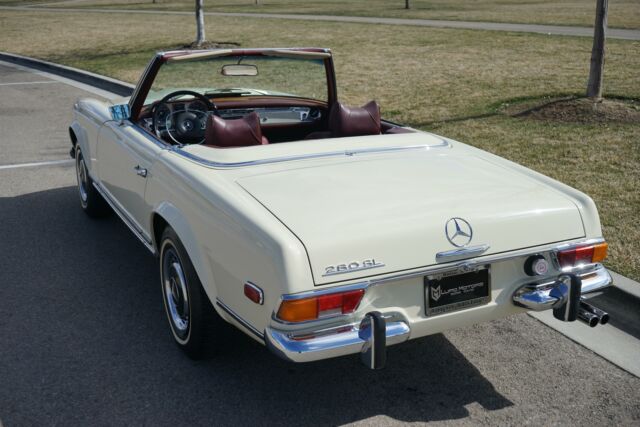 Mercedes-Benz SL-Class 1970 image number 21