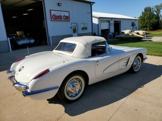 Chevrolet Corvette 1959 image number 2