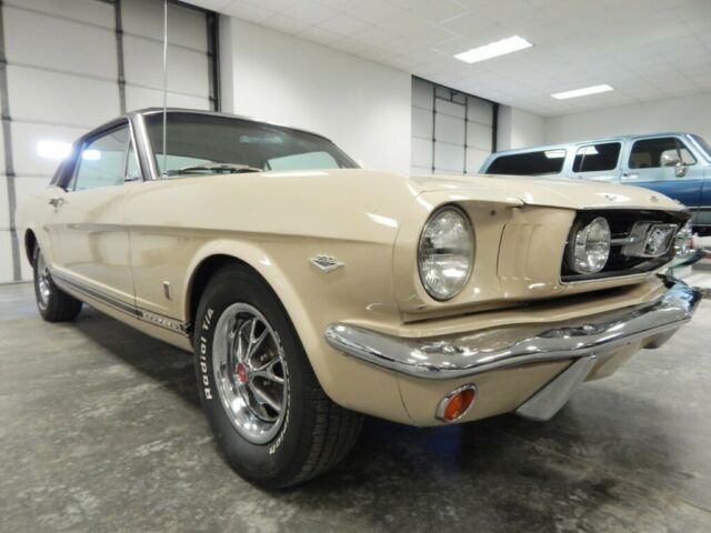 Ford Mustang 1966 image number 26