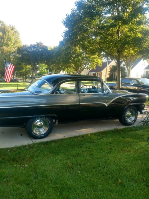 Ford Fairlane 1955 image number 13