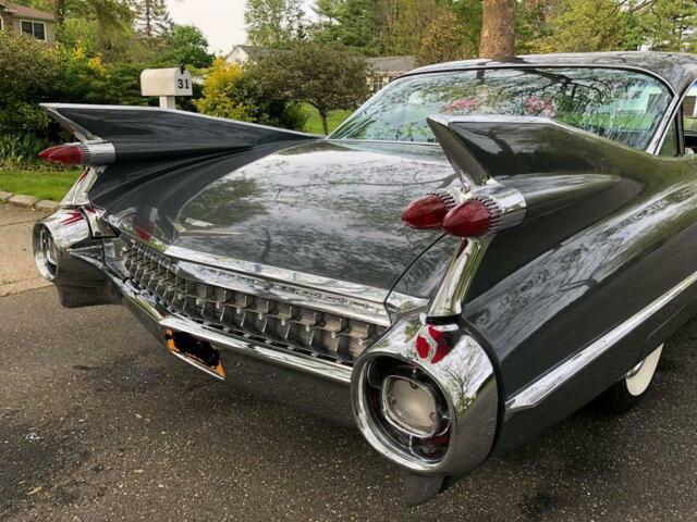 Cadillac DeVille 1959 image number 11