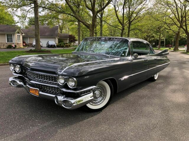 Cadillac DeVille 1959 image number 2