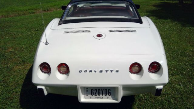 Chevrolet Corvette 1975 image number 21