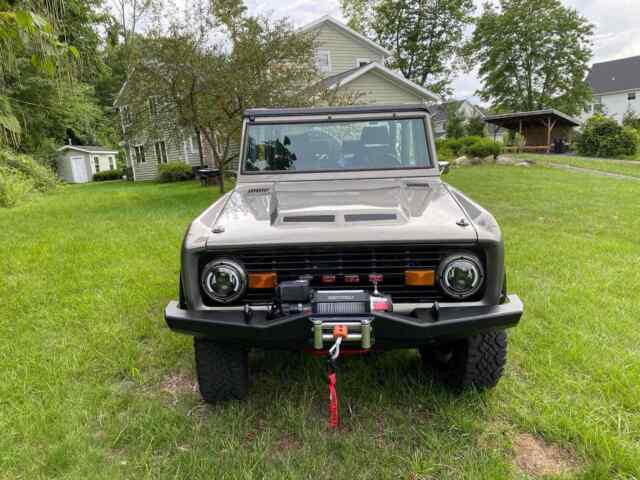 Ford Bronco 1974 image number 2