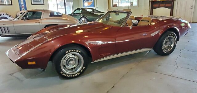 Chevrolet Corvette 1974 image number 1