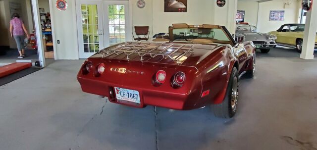 Chevrolet Corvette 1974 image number 10