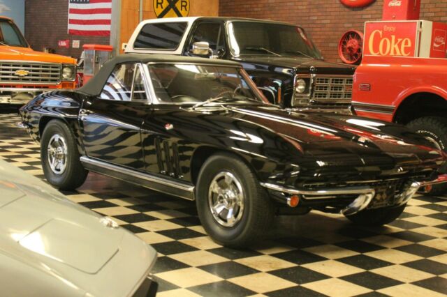 Chevrolet Corvette 1966 image number 28