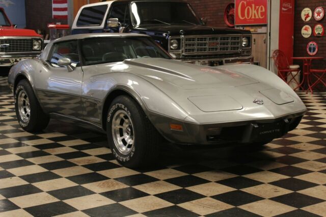 Chevrolet Corvette 1978 image number 0