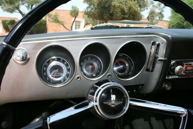 Chevrolet Corvair 1965 image number 7