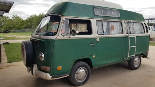 Volkswagen Bus/Vanagon 1971 image number 1