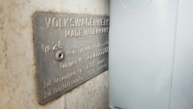 Volkswagen Bus/Vanagon 1971 image number 32