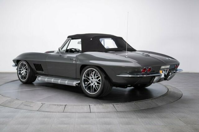 Chevrolet Corvette 1967 image number 11