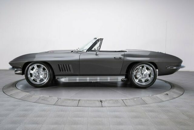 Chevrolet Corvette 1967 image number 14