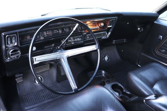 Buick Riviera 1967 image number 13