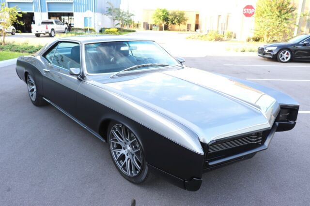 Buick Riviera 1967 image number 29