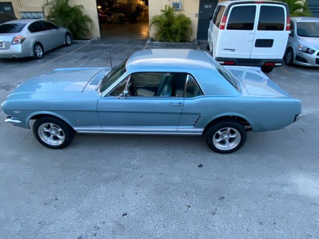 Ford Mustang 1966 image number 27