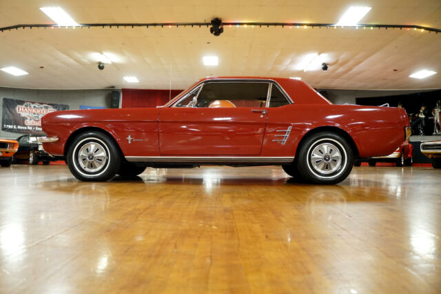 Ford Mustang 1966 image number 21