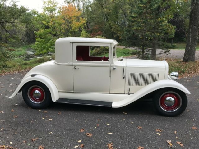 Ford Coupe 1931 image number 0