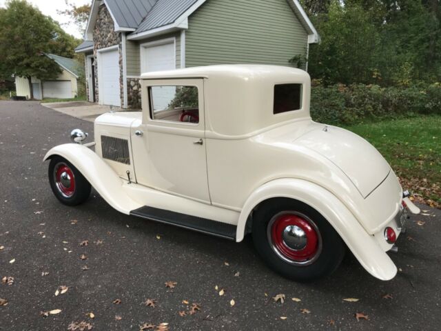 Ford Coupe 1931 image number 22