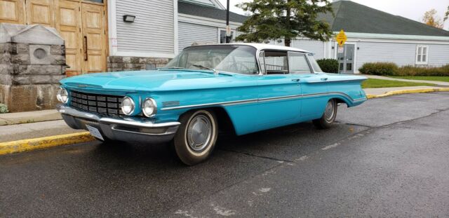 Oldsmobile Ninety-Eight 1960 image number 0