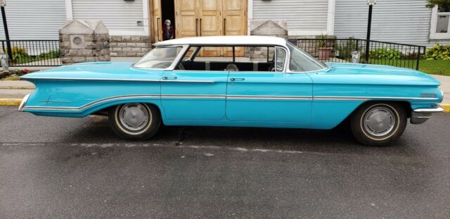 Oldsmobile Ninety-Eight 1960 image number 30