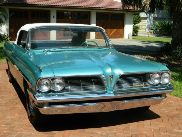 Pontiac Bonneville 1961 image number 28