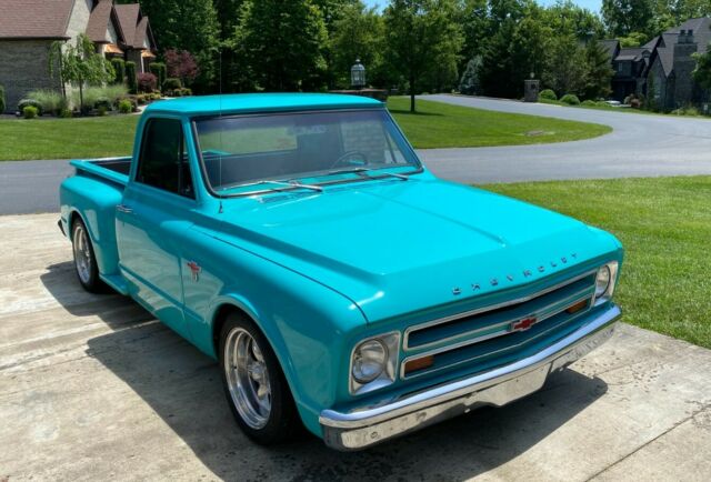 Chevrolet C-10 1967 image number 0