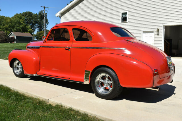 Chevrolet Special Deluxe 1941 image number 2