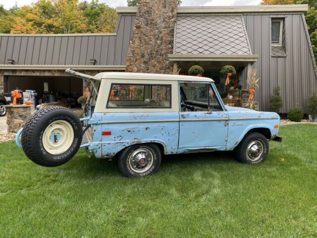 Ford Bronco 1972 image number 1