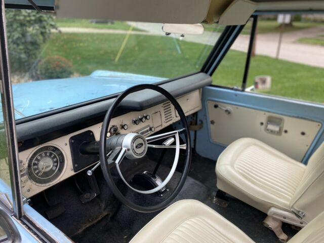 Ford Bronco 1972 image number 12