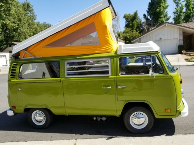 Volkswagen Bus/Vanagon 1977 image number 0