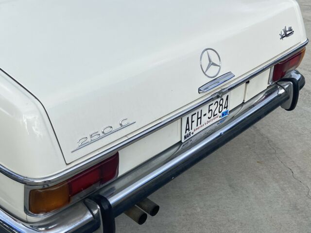 Mercedes-Benz 250C 1972 image number 6