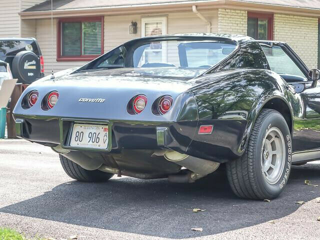 Chevrolet Corvette 1977 image number 25