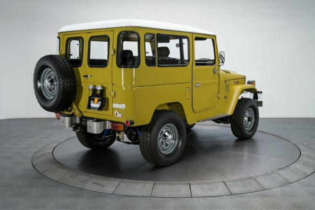 Toyota Land Cruiser 1978 image number 1