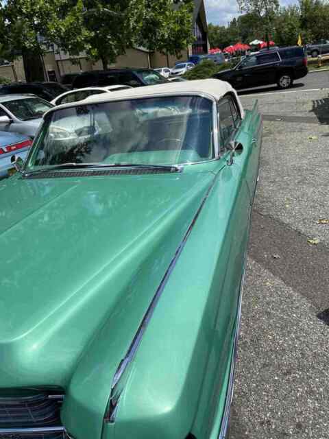 Cadillac DeVille Convertible 1963 image number 14