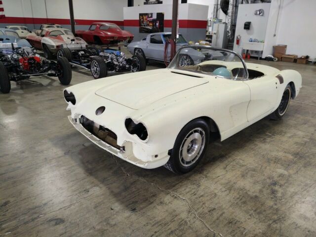 Chevrolet Corvette 1959 image number 22