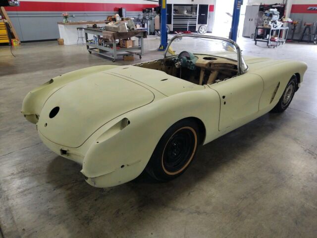 Chevrolet Corvette 1959 image number 26