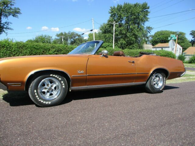 Oldsmobile Cutlass 1972 image number 0