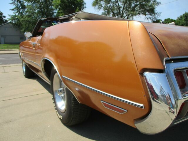 Oldsmobile Cutlass 1972 image number 32