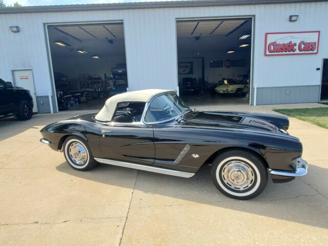 Chevrolet Corvette 1962 image number 33