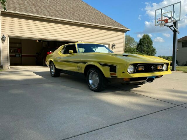 Ford Mustang Mach 1 1971 image number 25