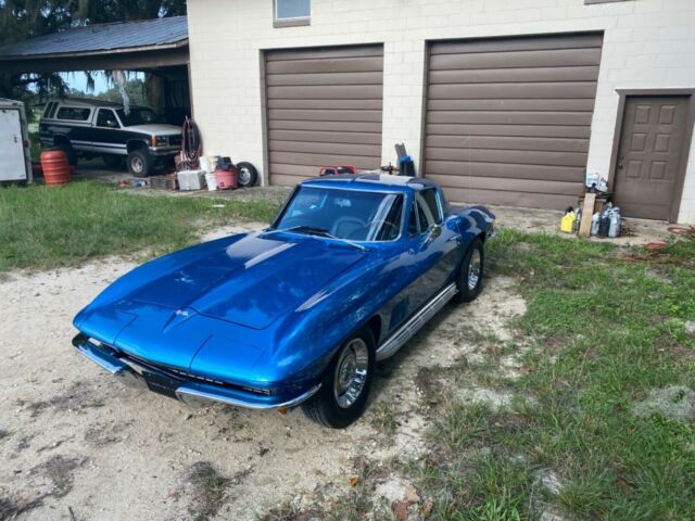 Chevrolet Corvette 1967 image number 21