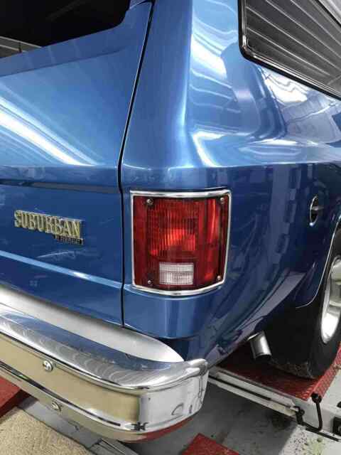 Chevrolet Suburban 1978 image number 19