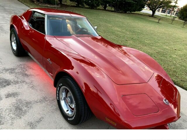 Chevrolet Corvette 1976 image number 0