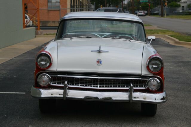 Ford Fairlane 1955 image number 15